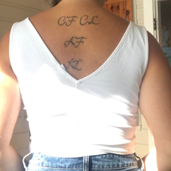 GAP bodysuit - Picture 2 of 2